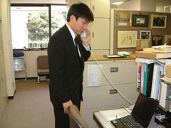 ���O�哝�̂��璢�ӂ̘A�����󂯂�B