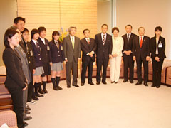 �f�k�n�a�d�@�i���������i�n�������ۋc���A���j��Ƃ��ď��򑍗��\�h