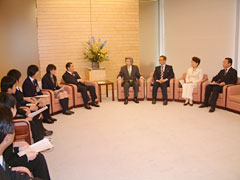 �f�k�n�a�d�@�i���������i�n�������ۋc���A���j��Ƃ��ď��򑍗��\�h