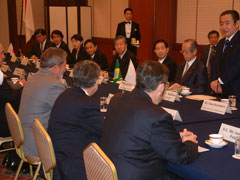 �c�A��Ƃ��Ė`�����A������