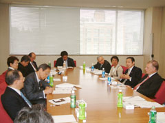 IFAD�i���۔_�ƊJ������j�Ƃ̉